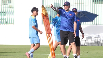 El entrenador Roland y la selección sub-17 de Vietnam están listos para alcanzar el escenario mundial.