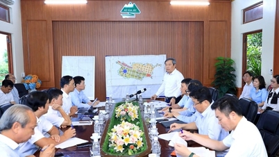 Przewodniczący Ludowego Komitetu Ho Chi Minh City, Vu Dai Thang, poprosił o przyspieszenie realizacji projektu Parku Cmentarnego Yen Ky.