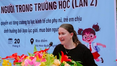 L'ambassadrice adjointe de Nouvelle-Zélande participe à un programme de prévention des violences sexistes à Nghe An.