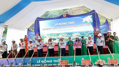Grundsteinlegung für das Entschädigungs-, Unterstützungs-, Umsiedlungs- und Landräumungsprojekt im Rahmen des Son La-Dien Bien-Tay Trang Border Gate Expressway Project.