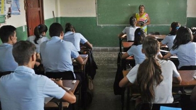 Cuba: Toelatingsexamens voor de universiteit afgeschaft, vervangen door selectie op basis van aanmeldingen.