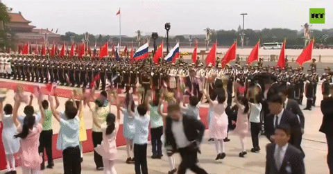 Video Chủ tịch Tập Cận Bình chào đón Tổng thống Nga Putin
