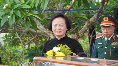 En rørende minnes- og begravelsesseremoni for 80 vietnamesiske martyrer som døde i Laos.