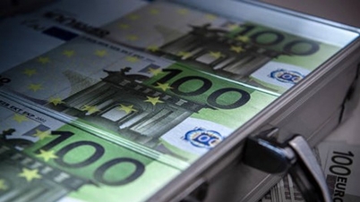 Kurs Euro pada 21 Mei: Bank-bank secara signifikan menaikkan kurs lebih dari 200 VND, kurs pasar gelap menurun.