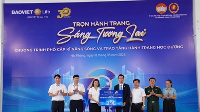 "مکمل فاؤنڈیشن، روشن مستقبل" - Bao Viet Life Insurance نے اپنا 2026 ایجوکیشن ویلفیئر پروگرام شروع کیا، زندگی کی مہارتوں کو مقبول بنانا اور اسکول کا سامان فراہم کرنا۔