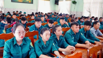 Gmina Van Thang zainaugurowała pierwszy rok szkolenia milicji.