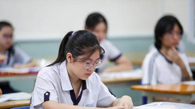 As notas em Matemática ou Literatura representam 1/3 da nota total: Requisitos de admissão universitária mais rigorosos.