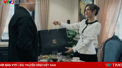 Parlak Pencerenin Altında - 3. Bölüm: Dieu, 'ahlaksız bir teklif' aldığında şok olur.