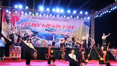 Than Uyên sta costruendo nuove aree rurali in concomitanza con lo sviluppo del turismo comunitario.