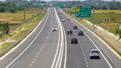Autostrada expresă Bien Hoa - Vung Tau era golită de trafic, în timp ce Autostrada Națională 51 a rămas aglomerată pe 1 mai.
