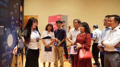 Odkrywanie wszechświata i sztucznej inteligencji w Muzeum Da Nang.