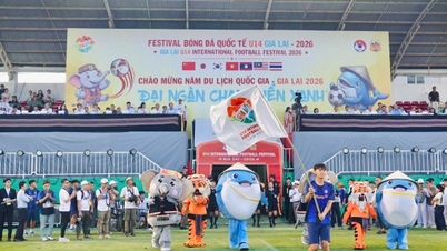 Gia Lai U14 internasjonale fotballfestival 2026 åpner offisielt.
