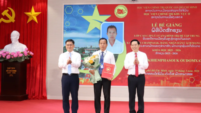 ພິທີປິດຫຼັກສູດທິດສະດີການເມືອງຂັ້ນສູງໃຫ້ແກ່ພະນັກງານຂອງຄະນະພັກແຂວງຈຳປາສັກ.