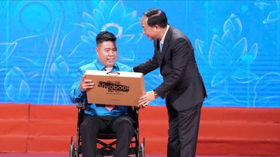 Sendika örgütü, Başkan Ho Chi Minh'in öğretilerini inceleyip uygulayan 131 örnek kişiyi takdir etti.