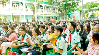 Admission dans les lycées publics de Hô Chi Minh-Ville : choix flexible des groupes de matières.