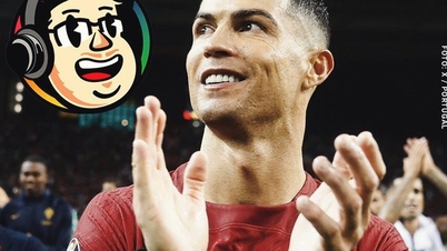 Ronaldo sender VM på YouTube fra Portugal.