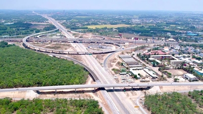 Dong Nai și Ho Chi Minh City propun deschiderea nodului rutier Long Thanh pentru a atenua congestia traficului pe drumul spre Vung Tau.