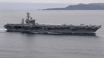 Eine US-Flugzeugträgerkampfgruppe dringt ins Karibische Meer ein.