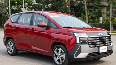 Hyundai Stargaze dilengkapi dengan pelbagai ciri untuk MPV 7 tempat duduk yang berharga sekitar 500 juta VND.