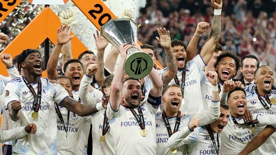 Aston Villa beat Freiburg 3-0 to win the Europa League.