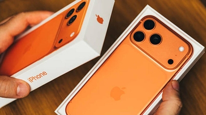 ເປັນຫຍັງ Apple ຈຶ່ງຕັ້ງໃຈເຮັດໃຫ້ກ່ອງ iPhone ເປີດຍາກຫຼາຍ.