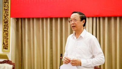 Timbalan Menteri Pendidikan dan Latihan kagum dengan trend pelajar Bandar Raya Ho Chi Minh yang lebih mengutamakan subjek sains dan bahasa asing dalam peperiksaan.