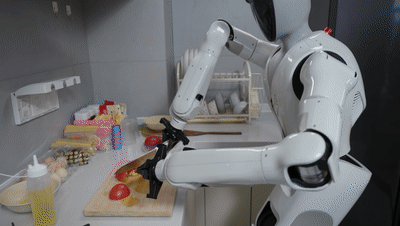 Čínští humanoidní roboti si začínají zkoušet domácí práce.