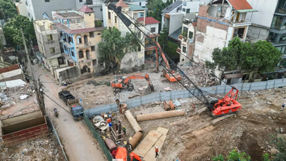 সবচেয়ে বড় প্রতিবন্ধকতাটি হলো জমি অধিগ্রহণ।