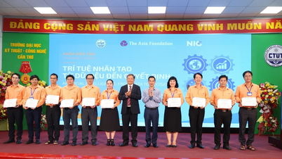មន្ត្រី និងមន្ត្រីរាជការជាង ១០០ នាក់នៅក្រុង Can Tho ត្រូវបានបំពាក់ដោយជំនាញ AI។
