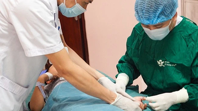 Een zevenjarige jongen verliest bijna zijn hand nadat hij zelf een kaneelrasp aanzet.