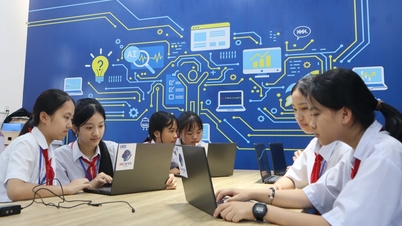 Les étudiantes apprennent la technologie et sont encouragées à transformer leurs idées en solutions pratiques.
