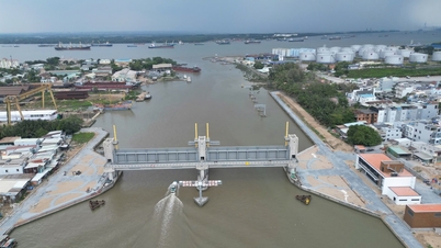 Ho Chi Minh City is urgently removing a series of obstacles for the 10,000 billion VND mega-project to combat flooding.