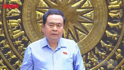 [Video] Președintele Adunării Naționale, Tran Thanh Man: Comisia pentru Lege și Justiție trebuie să fie proactivă în crearea de instituții pentru dezvoltare.