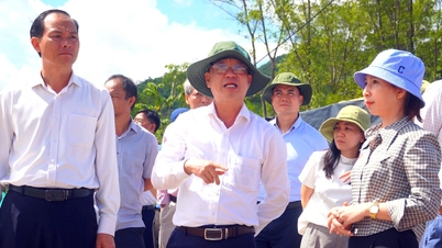 ຮອງປະທານຄະນະກຳມະການປະຊາຊົນນະຄອນໂຮ່ຈິມິນ ກວດກາໂຮງງານບຳບັດນ້ຳເສຍລວມສູນທໍກຕຽນ.