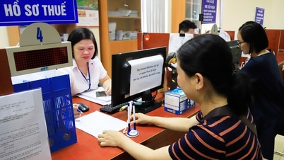 The proposal suggests that after deducting medical and education expenses, only incomes exceeding 28.63 million VND per month would be subject to tax.