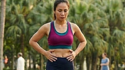 5 ejercicios de caminata que son mejores que los entrenamientos en el gimnasio para reducir la grasa abdominal después de los 50 años.