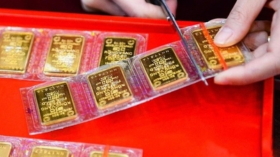 Los precios del oro cerraron hoy, 20 de mayo, continuando su fuerte caída.
