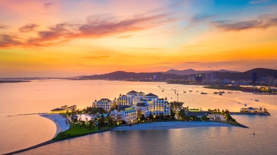 Turister från Hanoi vill ta med sina barn till en "mystisk" ö i Quang Ninh för en veckas sommarsemester.