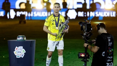 Ronaldo bröt ihop i gråt efter att ha gjort två mål för att hjälpa Al Nassr att vinna mästerskapet.