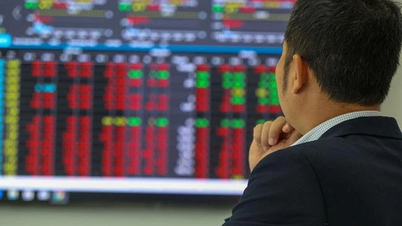 Indicele VN depășește pragul de 1.900 de puncte, investitorii străini vând masiv acțiuni de top.