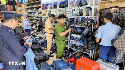 Hanoi: A hatóságok közel 2000 divatcikket foglaltak le, amelyekről gyaníthatóan híres márkák hamisítványai.