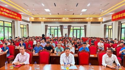 La comuna de Phuc Thinh organiza capacitaciones sobre seguridad laboral, seguridad social y seguro médico para escuelas y empresas.