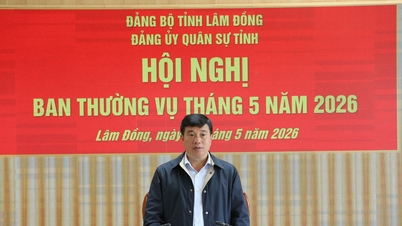 นาย Y Thanh Ha Nie Kdam เลขาธิการพรรคประจำจังหวัดลำดง เป็นประธานการประชุมคณะกรรมการทหารพรรคประจำจังหวัดในเดือนพฤษภาคม