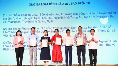 Khanh Hoa Newspaper and Radio & Television won 2 awards at the first Central Highlands and Central Coastal Region Journalism Awards.