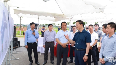 ประธานสภาประชาชนจังหวัดตรวจเยี่ยมโครงการอุตสาหกรรมและกิจกรรมขององค์การบริหารส่วนท้องถิ่นในจังหวัดฟูบิ่ญ