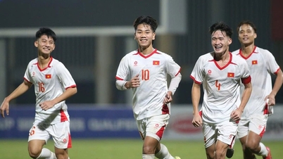 Antrenör Roland, Vietnam U17 takımıyla Dünya Kupası'nda bir mucize gerçekleştirmeyi hayal ediyor.
