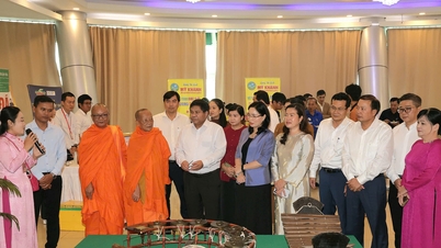 Erörterung von Möglichkeiten zur Bewahrung der Khmer-Kultur im neuen Entwicklungskontext.