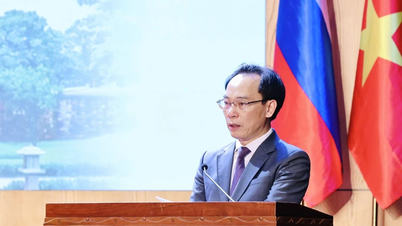 Öppningsceremoni för konferensen för rektorer vid universiteten i Vietnam och Ryska federationen