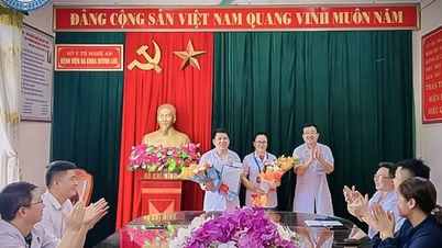 เจ้าหน้าที่ทางการแพทย์สองคนได้รับใบประกาศเกียรติคุณสำหรับการช่วยชีวิตเด็กที่หัวใจหยุดเต้นที่หาดควินห์