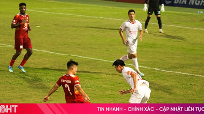 Hong Linh Ha Tinh พ่ายแพ้ต่อ The Cong - Viettel